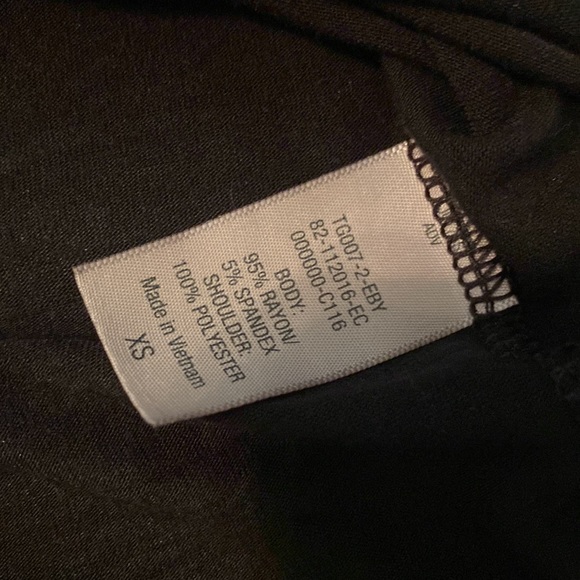 Champion brand black, long sleeve tea with mesh, shoulders, size extra small - Picture 4 of 4